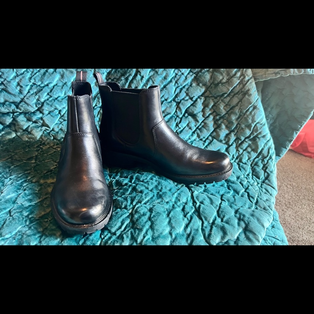 Ecco booties size 39/8 gently worn once.